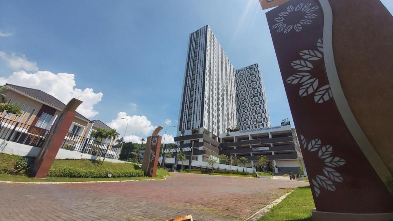 Amartha View Apartement Tambakaji Eksteriør billede